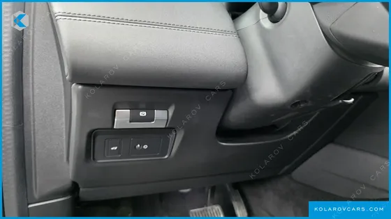 LAND ROVER DISCOVERY SPORT D180 SE