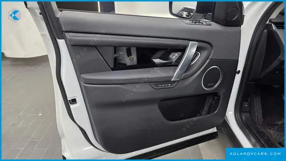 LAND ROVER DISCOVERY SPORT D180 SE