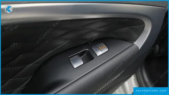 GENESIS G70 GASOLINE 2.5T 4WD