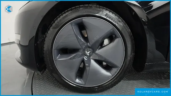 TESLA MODEL 3 STANDARD RANGE PLUE RWD