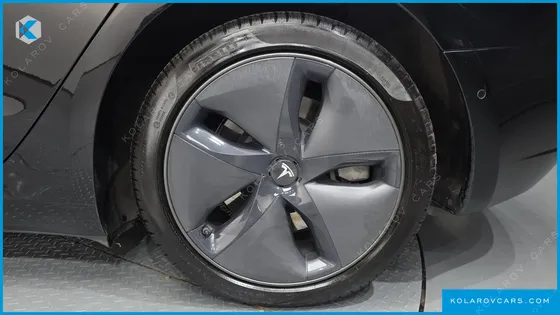 TESLA MODEL 3 STANDARD RANGE PLUE RWD