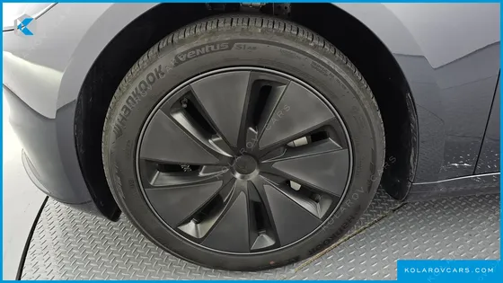 TESLA MODEL 3 RWD
