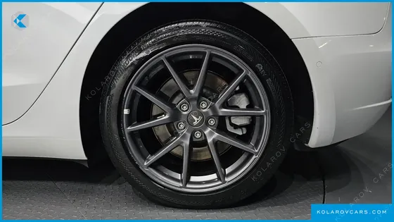 TESLA MODEL 3 LONG RANGE AWD