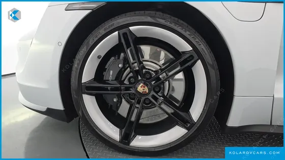 PORSCHE TAYCAN TURBO