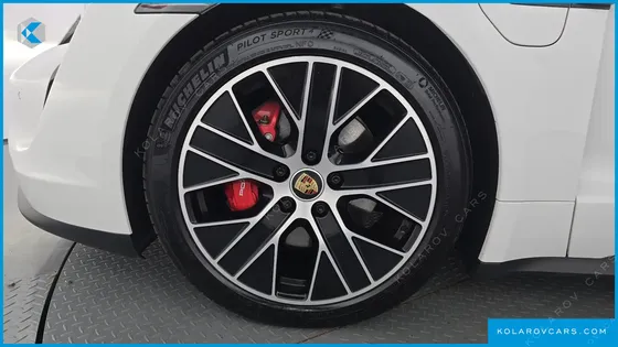 PORSCHE TAYCAN 4S