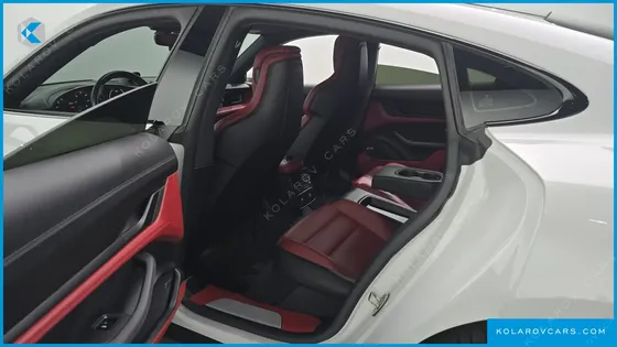 PORSCHE TAYCAN 4S