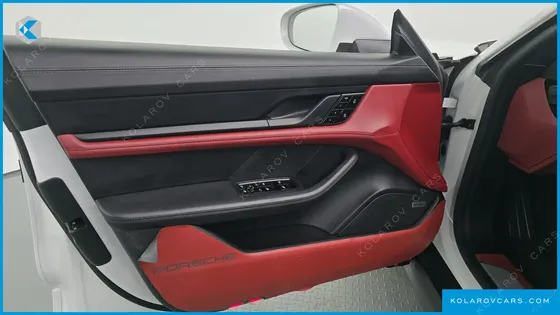 PORSCHE TAYCAN 4S