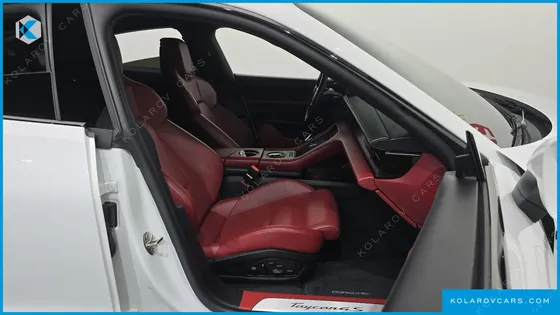 PORSCHE TAYCAN 4S