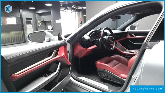 PORSCHE TAYCAN 4S
