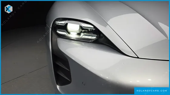PORSCHE TAYCAN 4S