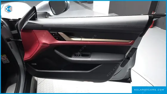 PORSCHE TAYCAN 4S