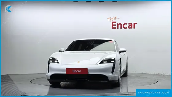 PORSCHE TAYCAN BASE
