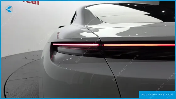 PORSCHE TAYCAN BASE