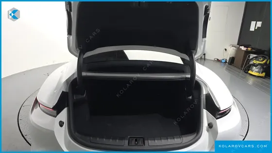 PORSCHE TAYCAN BASE
