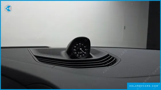 PORSCHE TAYCAN BASE