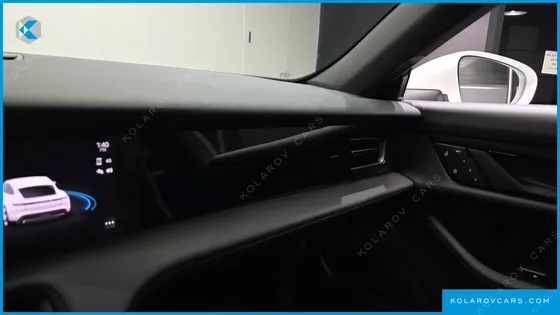 PORSCHE TAYCAN BASE