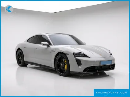 PORSCHE TAYCAN TURBO S