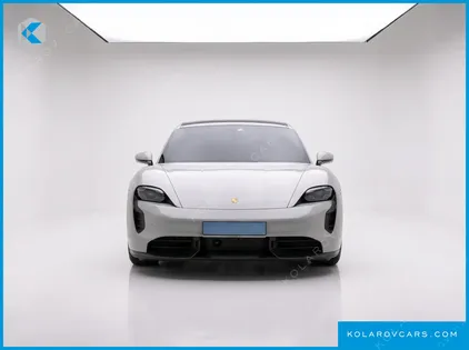 PORSCHE TAYCAN TURBO S