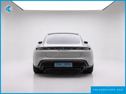 PORSCHE TAYCAN TURBO S