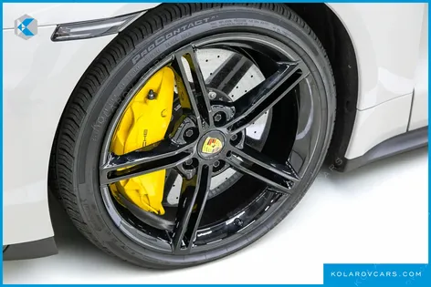 PORSCHE TAYCAN TURBO S
