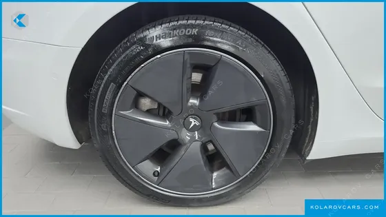 TESLA MODEL 3 LONG RANGE AWD