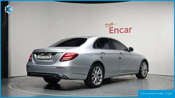 MERCEDES E-CLASS E220D EXCLUSIVE