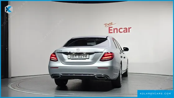 MERCEDES E-CLASS E220D EXCLUSIVE