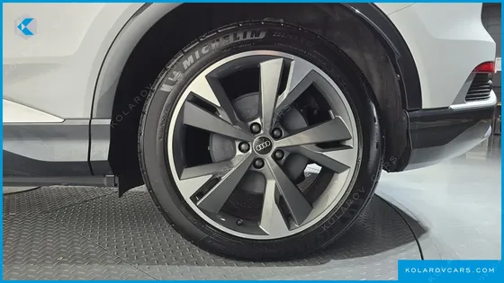 AUDI Q4 E-TRON 40 PREMIUM