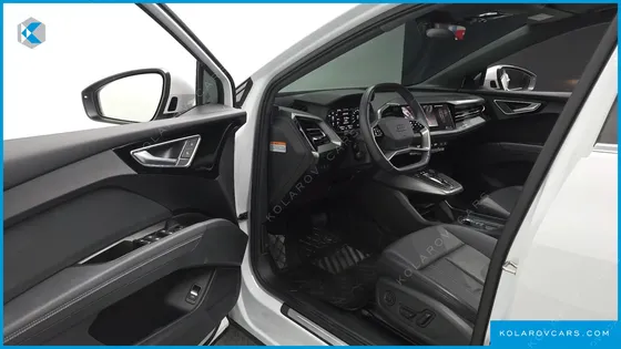 AUDI Q4 E-TRON 40 PREMIUM