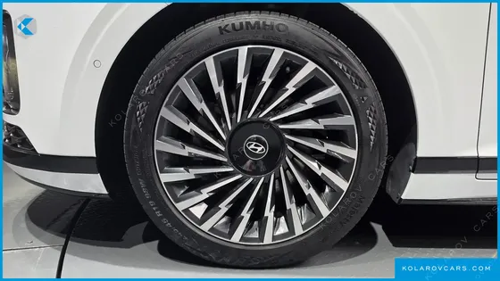HYUNDAI GRANDEUR 2,5 GASOLINE 2WD