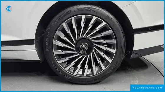 HYUNDAI GRANDEUR 2,5 GASOLINE 2WD