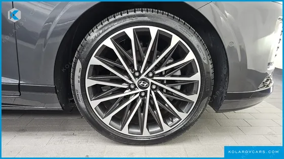 HYUNDAI GRANDEUR 3,5 GASOLINE 4WD