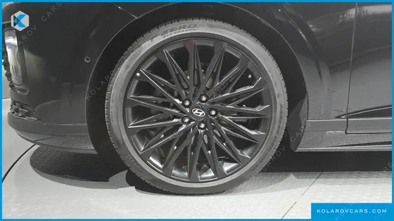 HYUNDAI GRANDEUR 2,5 GASOLINE 2WD