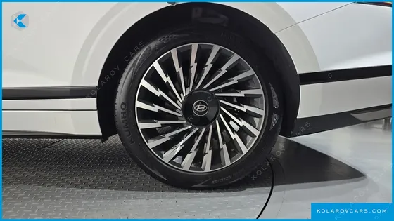 HYUNDAI GRANDEUR 2,5 GASOLINE 2WD