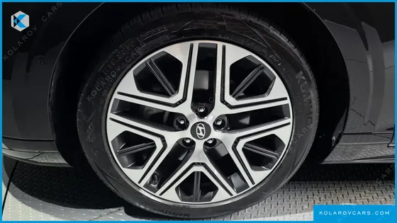HYUNDAI GRANDEUR 2,5 GASOLINE 2WD