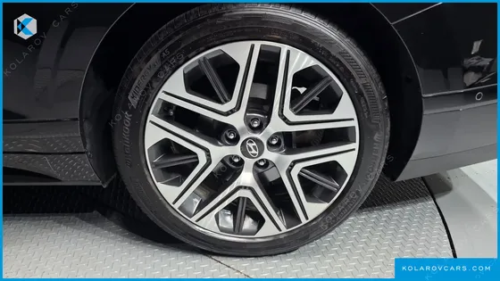 HYUNDAI GRANDEUR 2,5 GASOLINE 2WD