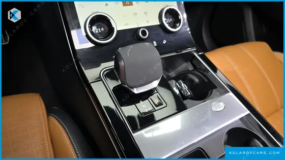 LAND ROVER RANGE ROVER VELAR 3.0 P400 R-DYNAMIC HSE