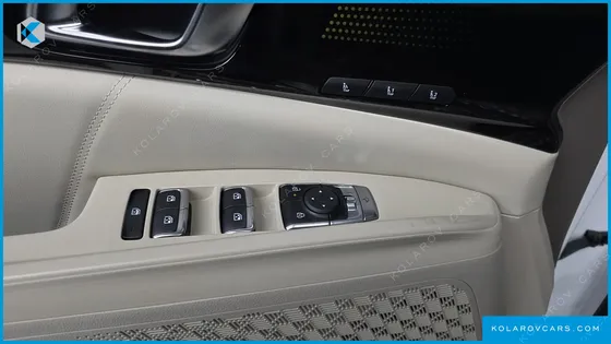 KIA CARNIVAL HEV 7SEATER SIGNATURE
