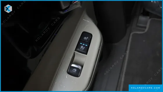KIA CARNIVAL HEV 7SEATER SIGNATURE