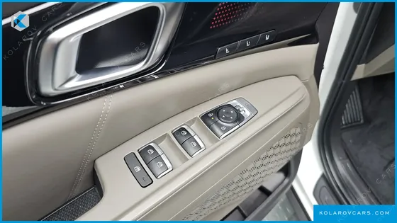 KIA CARNIVAL GASOLINE 9-SEATER SIGNATURE