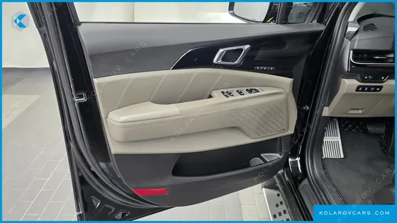 KIA CARNIVAL HEV 7SEATER GRAVITY