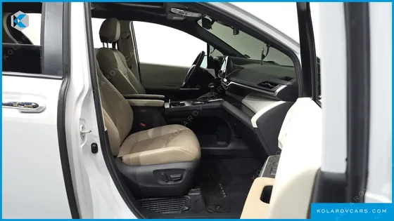 TOYOTA SIENNA 2.5 HYBRID 2WD