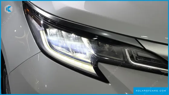 TOYOTA SIENNA 2.5 HYBRID 2WD