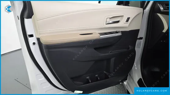 TOYOTA SIENNA 2.5 HYBRID 2WD