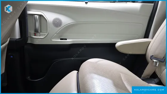 TOYOTA SIENNA 2.5 HYBRID 2WD