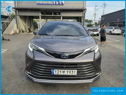 TOYOTA SIENNA 2.5 HYBRID AWD