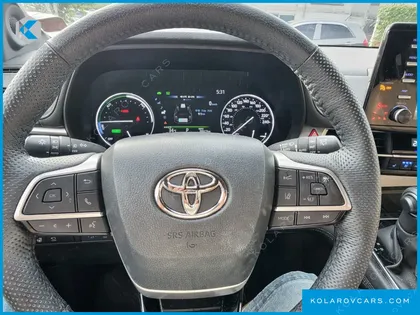 TOYOTA SIENNA 2.5 HYBRID AWD