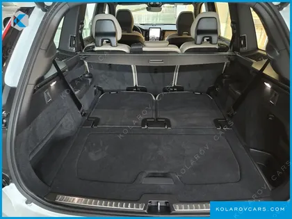 VOLVO XC90 T8 ULTRA BRIGHT HYBRID