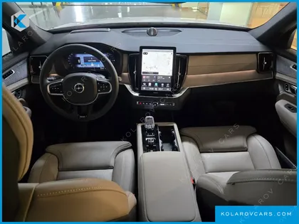 VOLVO XC90 T8 ULTRA BRIGHT HYBRID