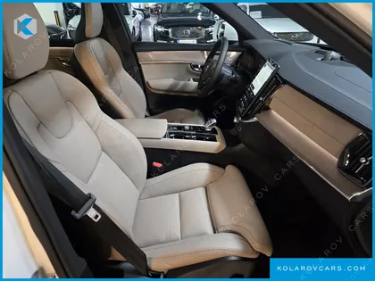 VOLVO XC90 T8 ULTRA BRIGHT HYBRID